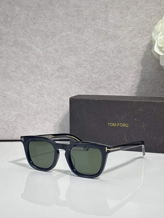 Picture of Tom Ford Sunglasses _SKUfw79761274fw